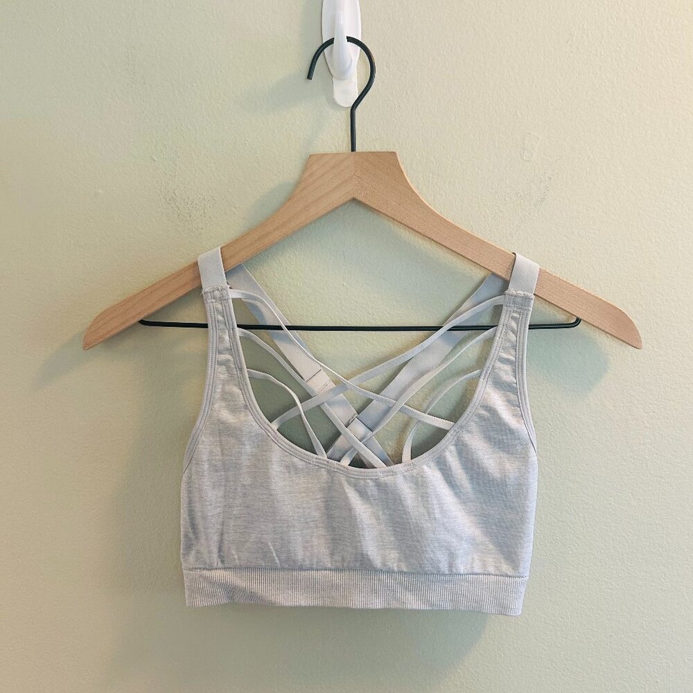 Victoria Sport Light Grey Sports Bra Size Medium Cage Front Criss Cross